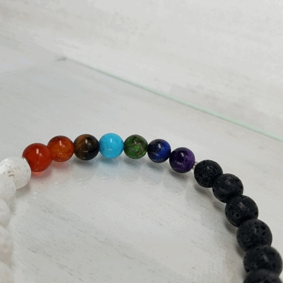 Black & White Yin & Yang 7 Chakra Healing Bracelet - Picture 9 of 9